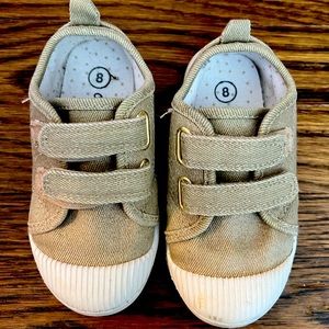 Cat and Jack toddler gold sneakers - size 8